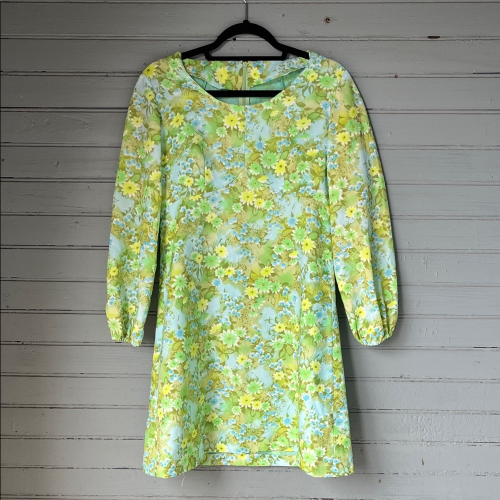 60’s Spring Floral Green and Blue Shift Dress